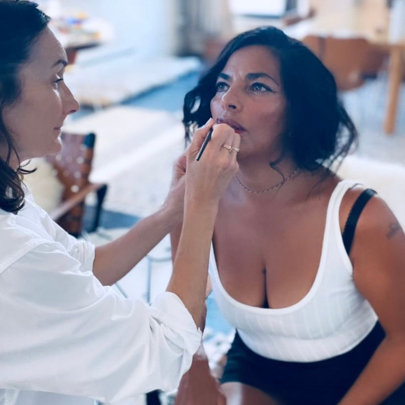 Virtual Makeup Lesson by Angie