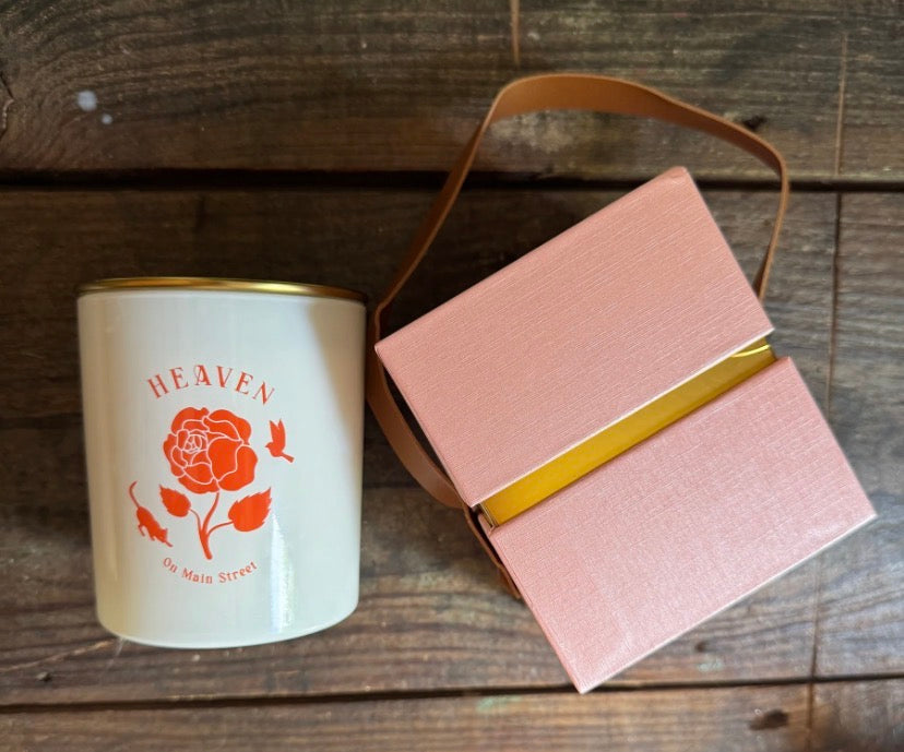 HOLIDAY CANDLE -HEAVEN ON MAIN STREET